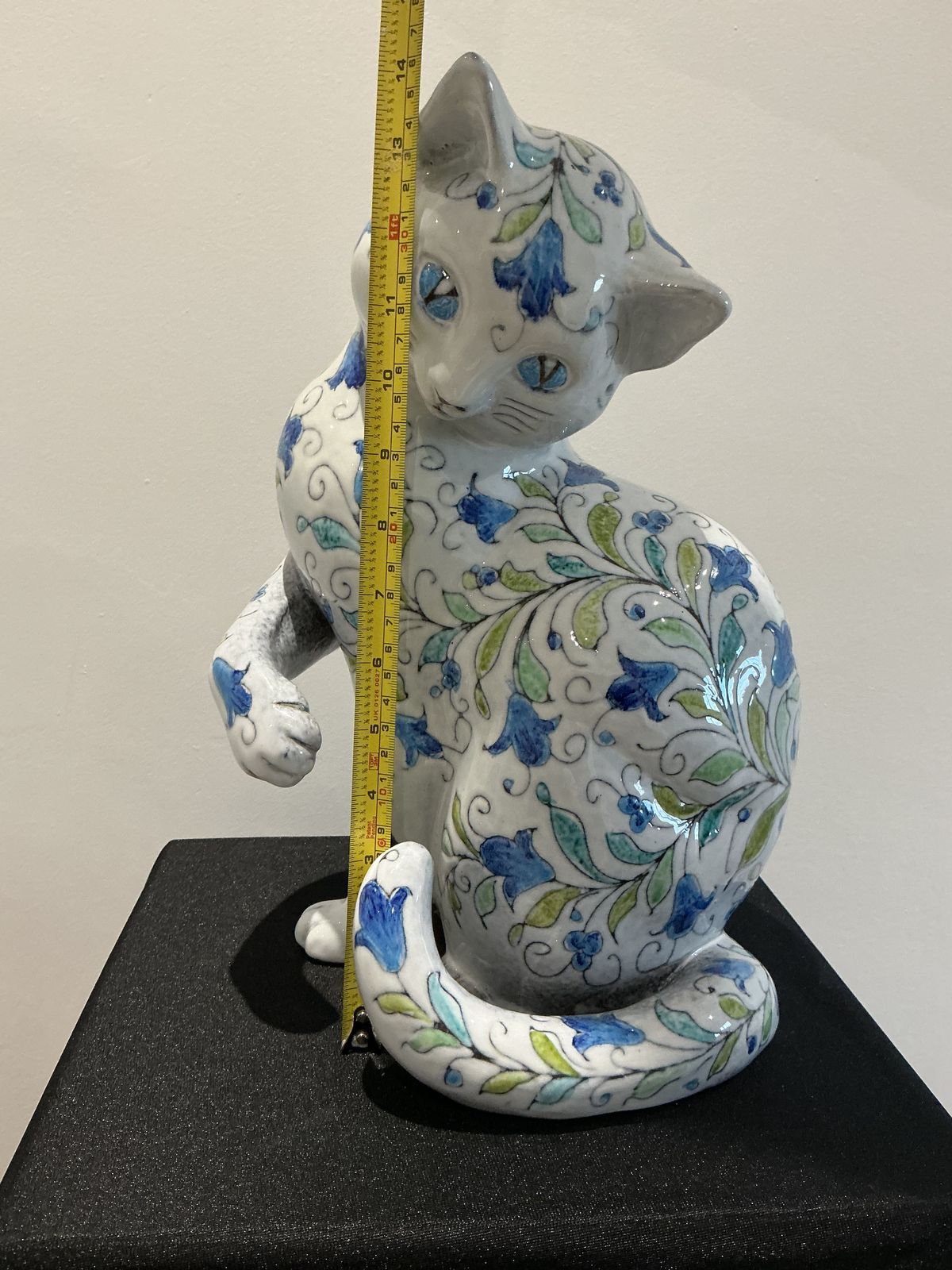 Majolica Cat Sculpture – Hand Painted Floral Glaze photo Art