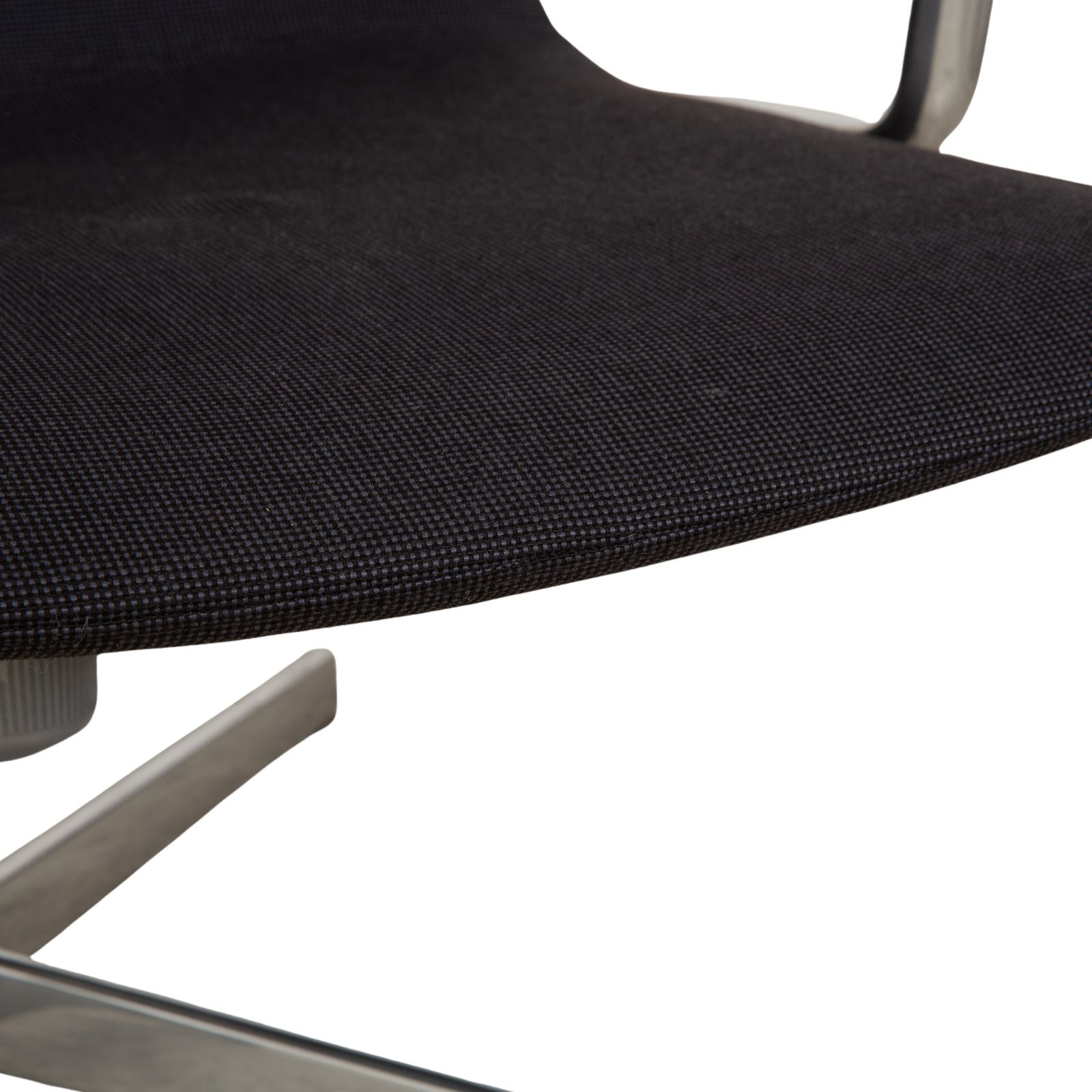Fauteuil Arper Catifa 46 en tissu gris foncé bleu, fonction manuelle photo for sale