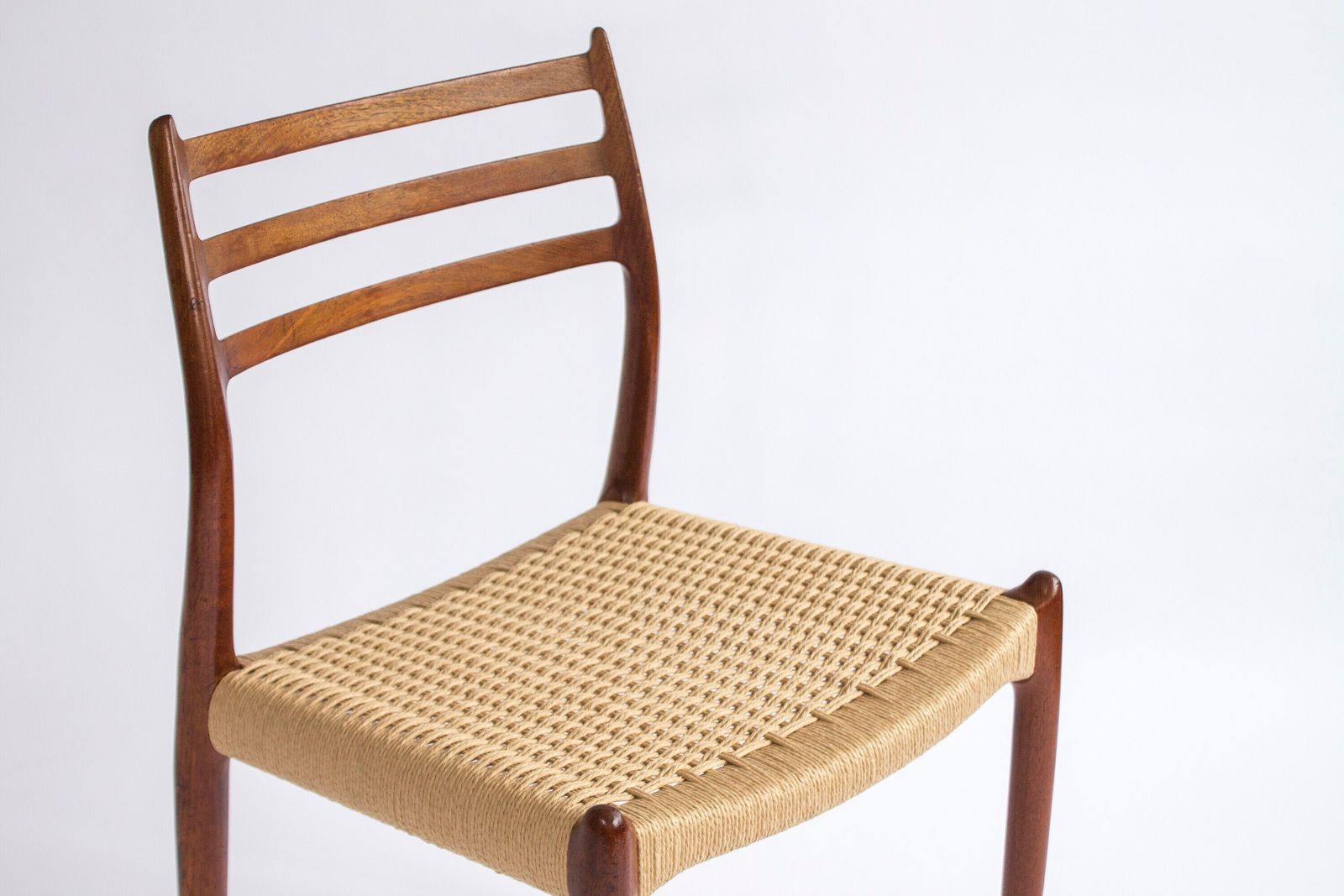 1 Of 8 Niels Møller Model 78 Chair – Danish Teak Dining Chair, Mid Century Modern Design, 1960s, Newly Woven Danish Cord photo for sale