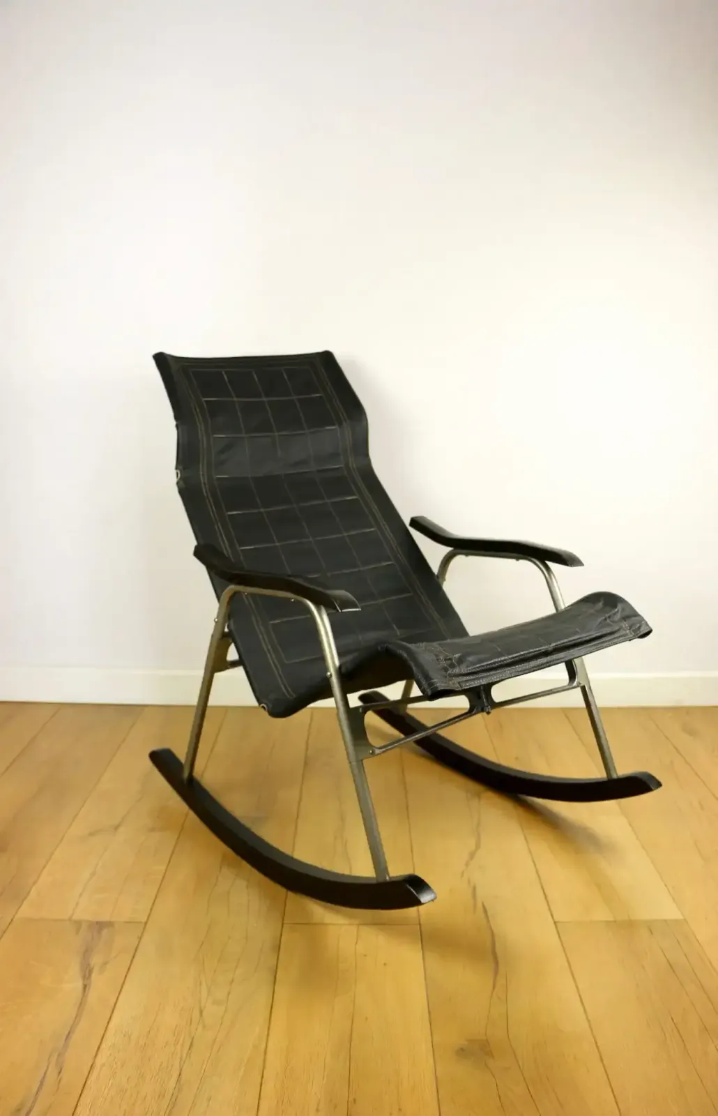 Takeshi Nii Folding Rocking Chair From The 1960s   Super Condition