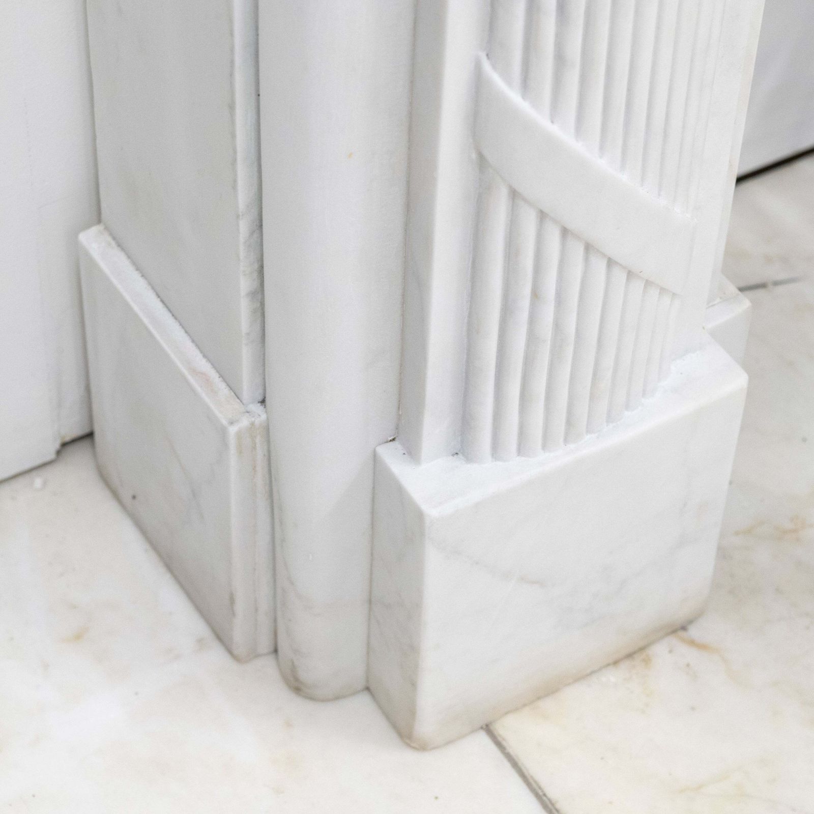 Reclaimed Regency Style White Marble Surround photo 3500.0