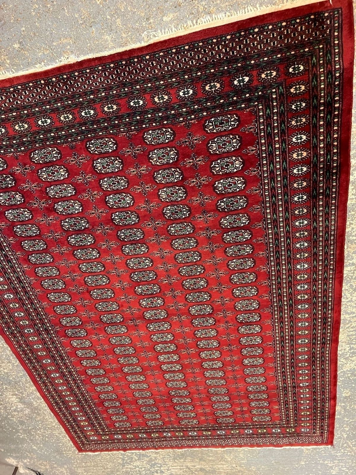 Beautiful Oriental Rug, Pakistan In Origin.