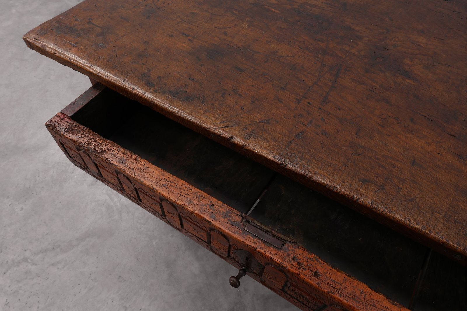 photo furniture Wabi Wabi Style Hand Carved Oak Side Table, Spain, 17th Century