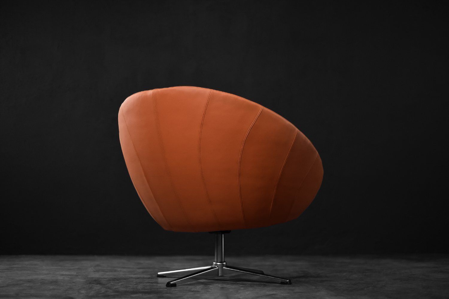 photo vintage Mid Century Scandinavian Modern Space Age Orange Swivel Armchair, 1960s
