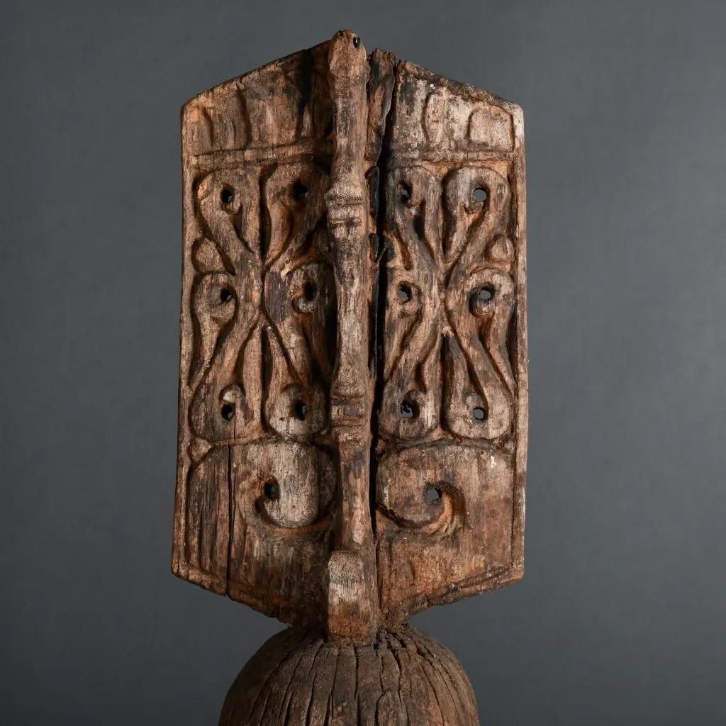 Leti Ancestor Figure In Patinated Hand Carved Wood – Tribal Art From Indonesia photo 1552.0