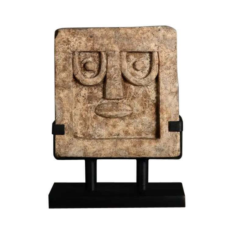 Primitive Sandstone Stele In Natural Tones – Khôl Model, South Arabian Style