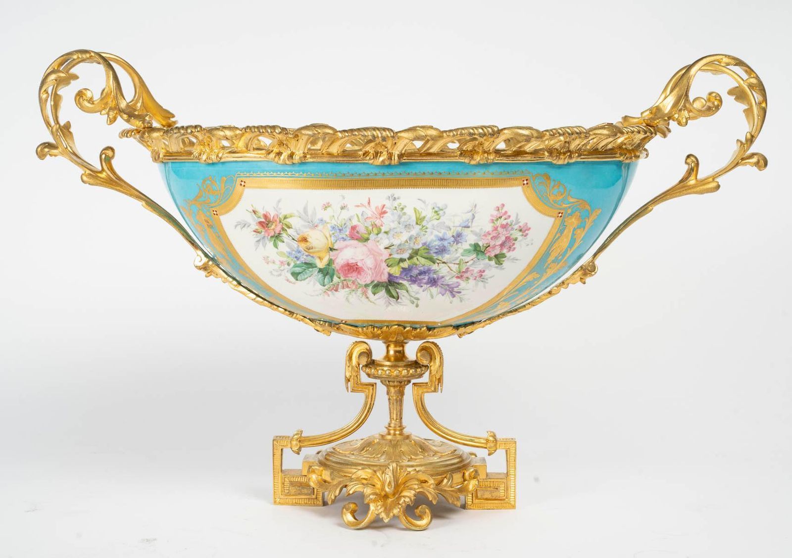 Painted Porcelain And Gilded Bronze Bowl, Napoleon III Period, 19th Century. photo vinterior