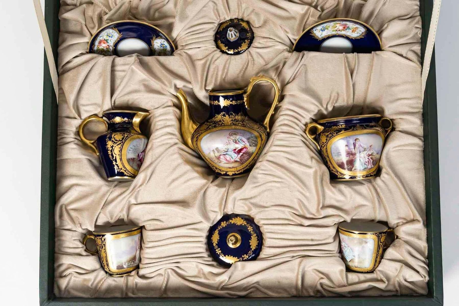 Large Sèvres Porcelain Tea Service, 19th Century, Napoleon III Period. photo buy
