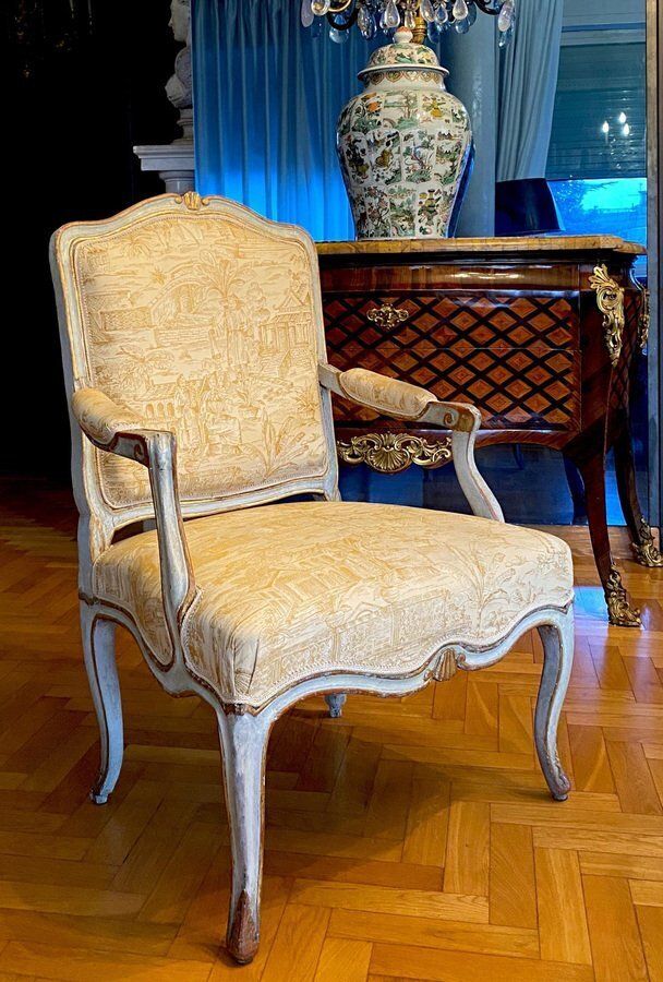 Set Of 18th Century Italian Painted Armchairs photo furniture