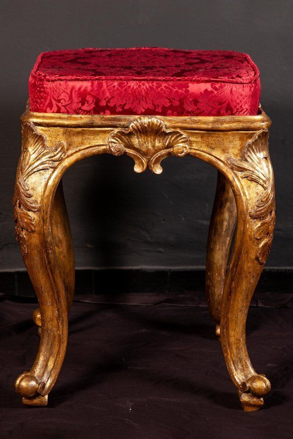 Italian 18th Century Giltwood Stool, 1750 photo vintage