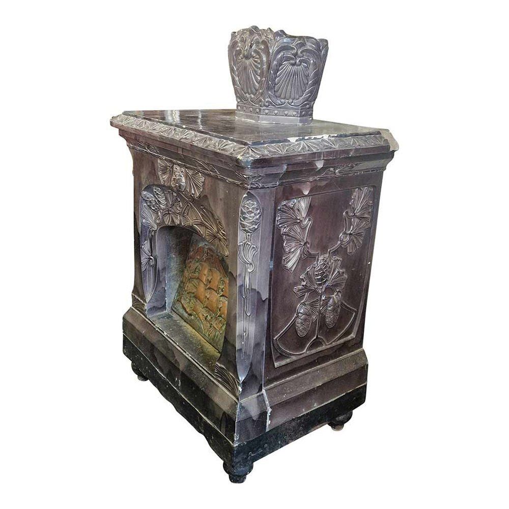 Majolica Stove, Late 19th Century   Early 20th Century