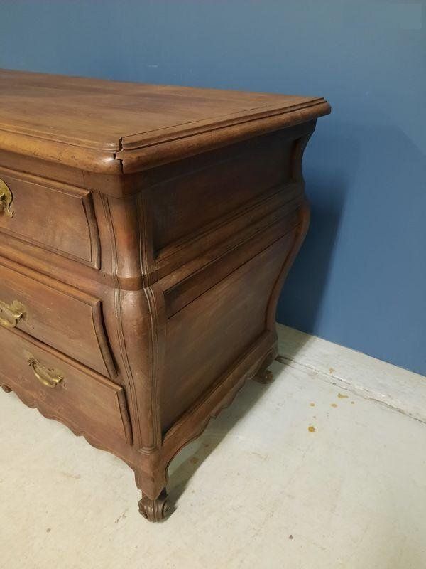 Bordeaux Dresser In Mahogany photo vintage