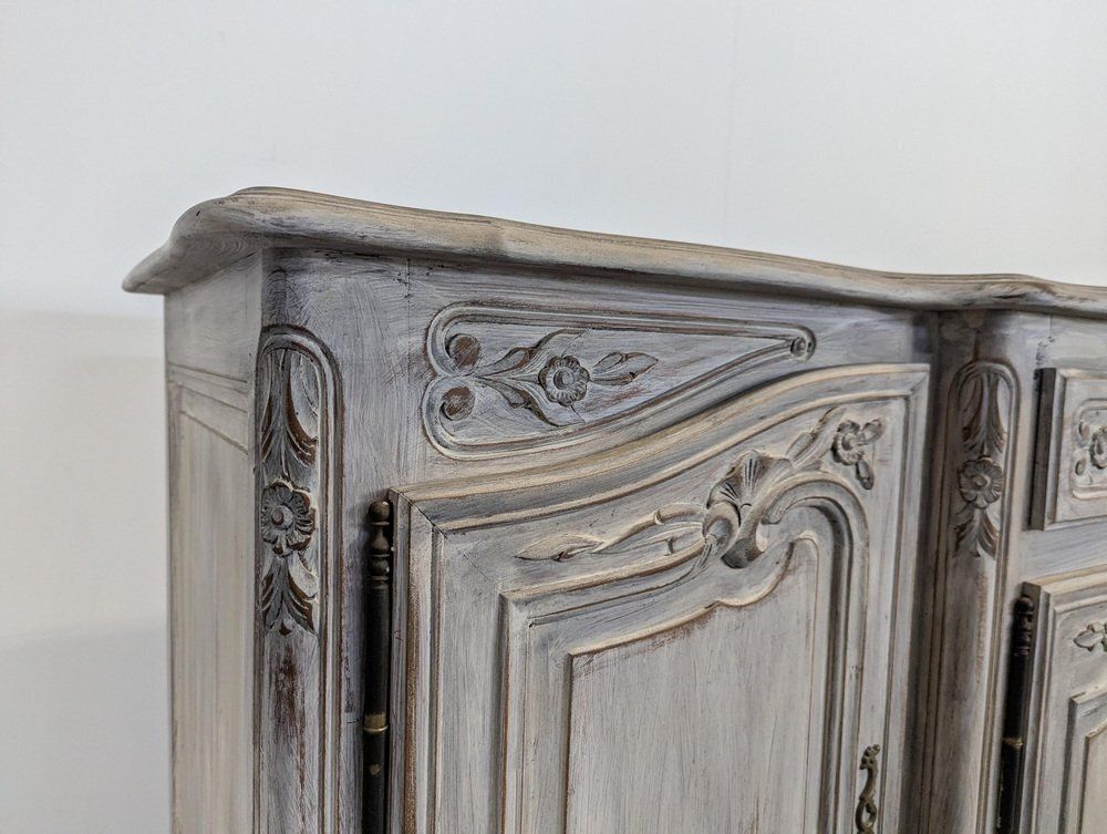 Rustic Weathered Sideboard photo vinterior