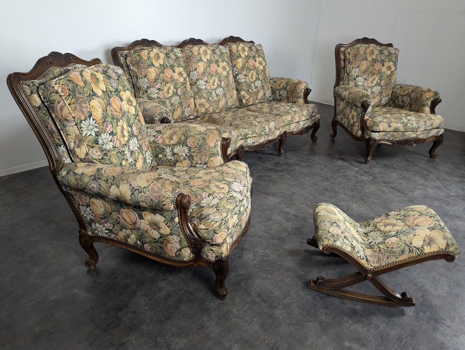 Louis XV Style Oak Living Room Set, Set Of 4 photo furniture
