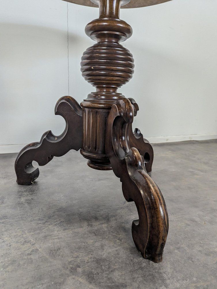 Pedestal Table In Wood photo Furniture