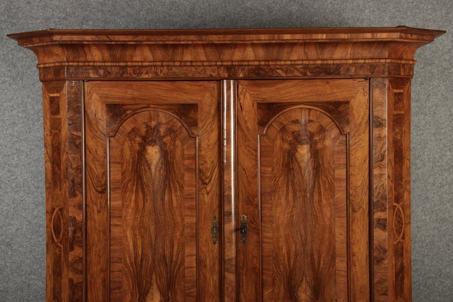 18th Century Baroque Walnut Wood Cabinet, 1740s photo 4196.0