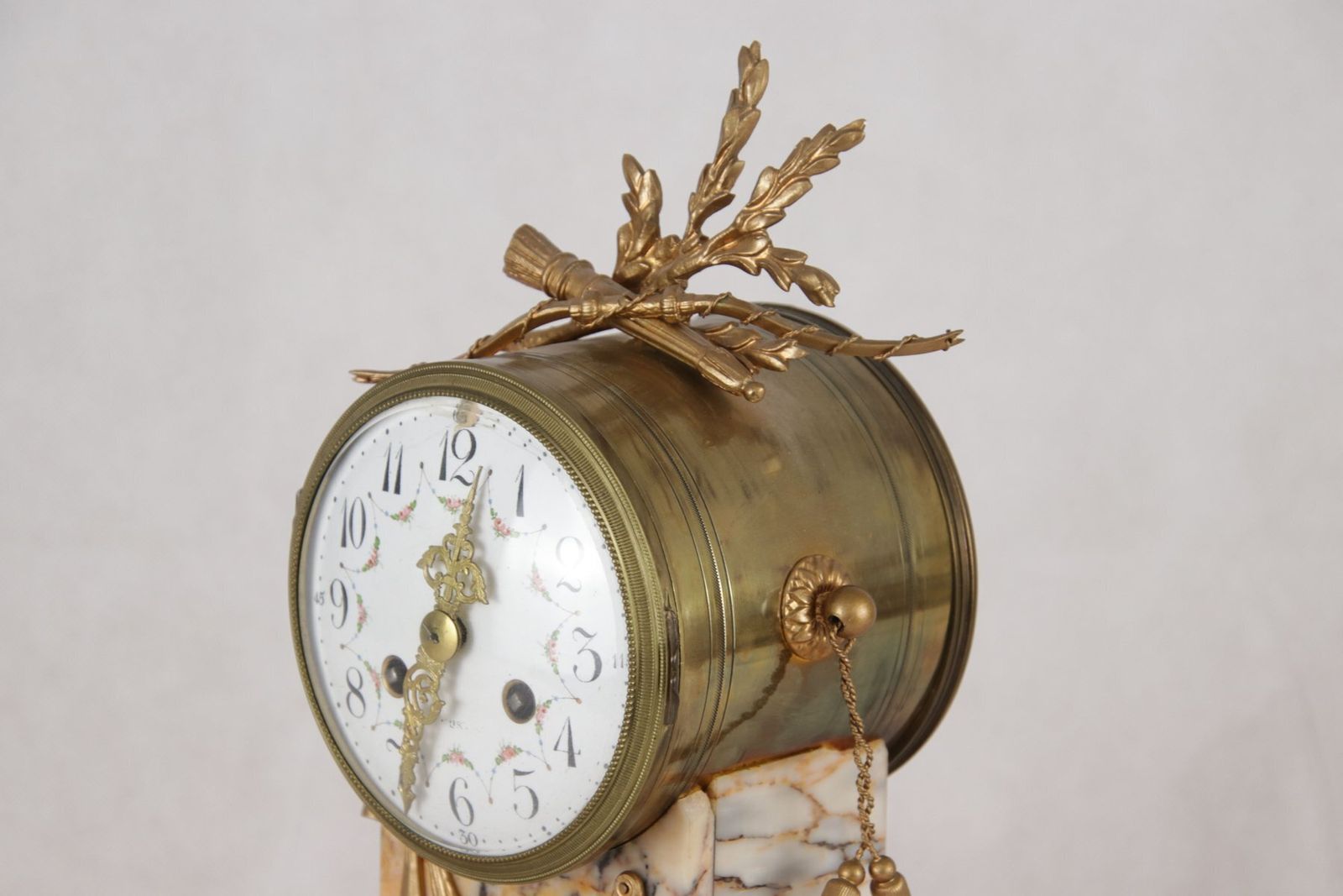 photo vinterior French Pendulum Mantel Clock, 1880s