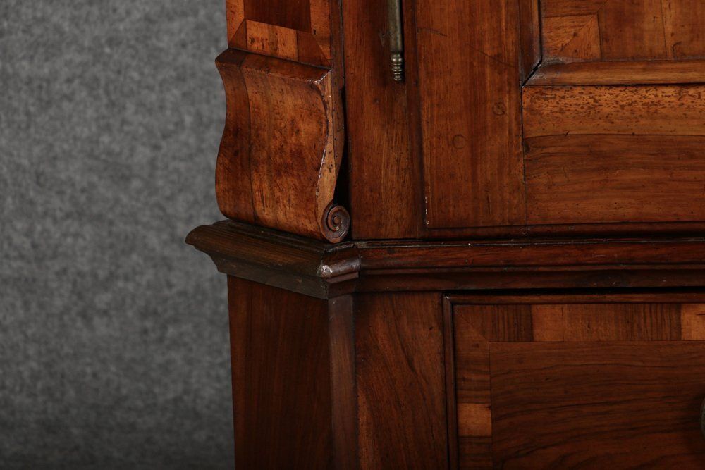 photo vintage Antique Baroque Cabinet In Walnut, Schleswig Holstein, 1750s