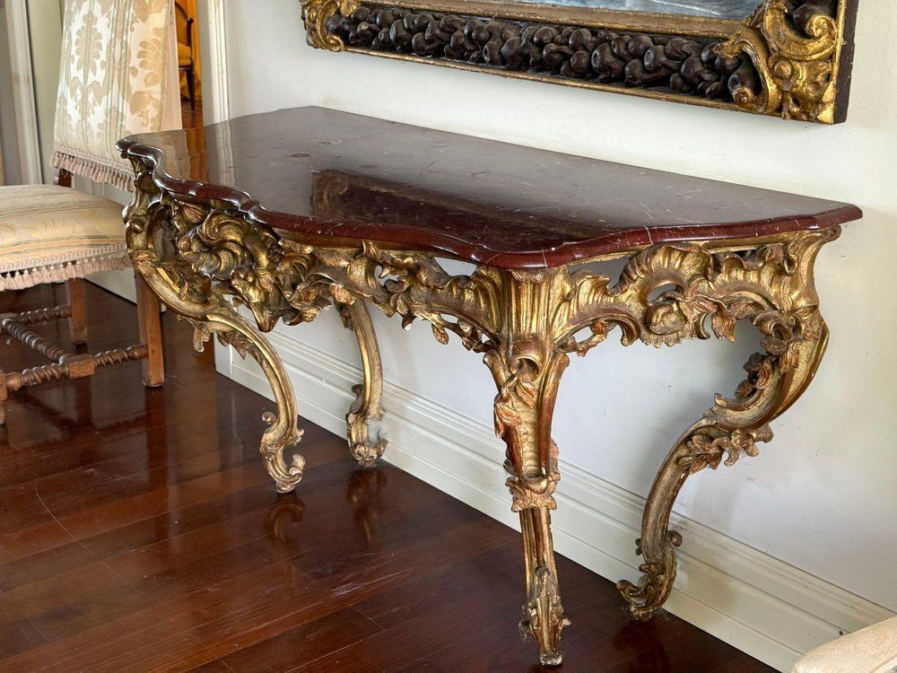 photo vinterior Large Mid 18th Century French Giltwood Rococo Console Table With Marble Top, 1740s