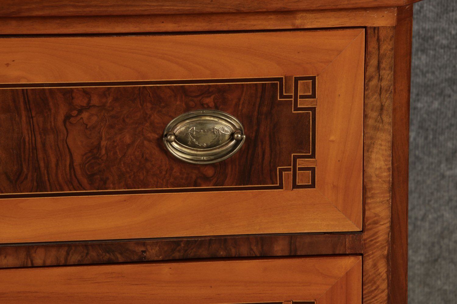 photo vinterior Antique Louis Seize Secretary In Walnut And Cherry, 1800