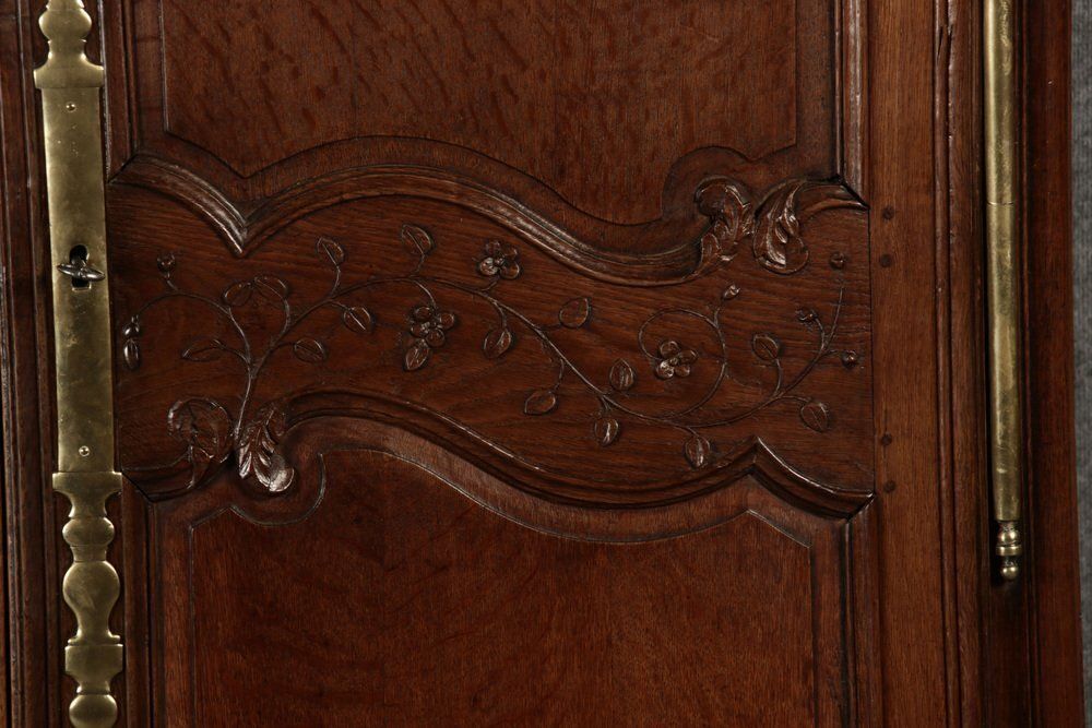 1863.0 Antique Baroque Cabinet In Oak, 1820 photo