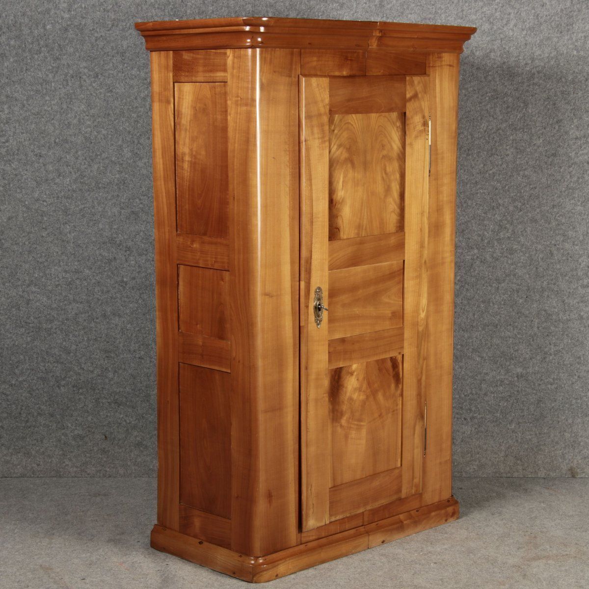 2530.0 19th Century Biedermeier Cabinet In Cherrywood, 1830s photo