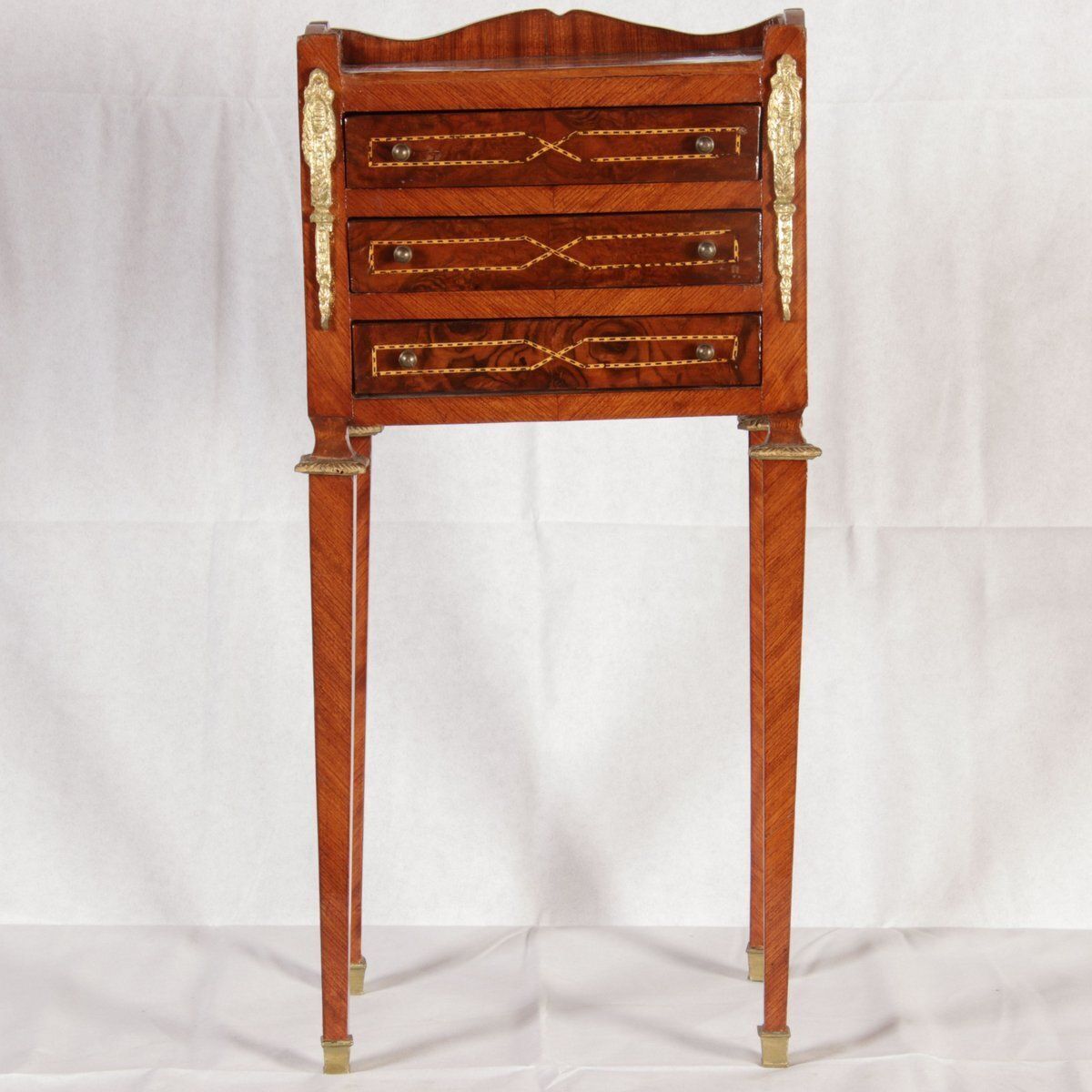 photo vinterior Antique Very Small Louis XVI Chest Of Drawers, 1950