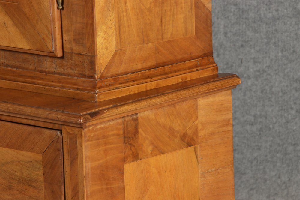 photo vinterior Antique Baroque Cabinet Inn Walnut, 1780