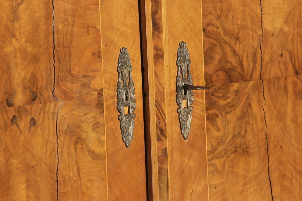 photo vintage Antique Baroque Cabinet Inn Walnut, 1780
