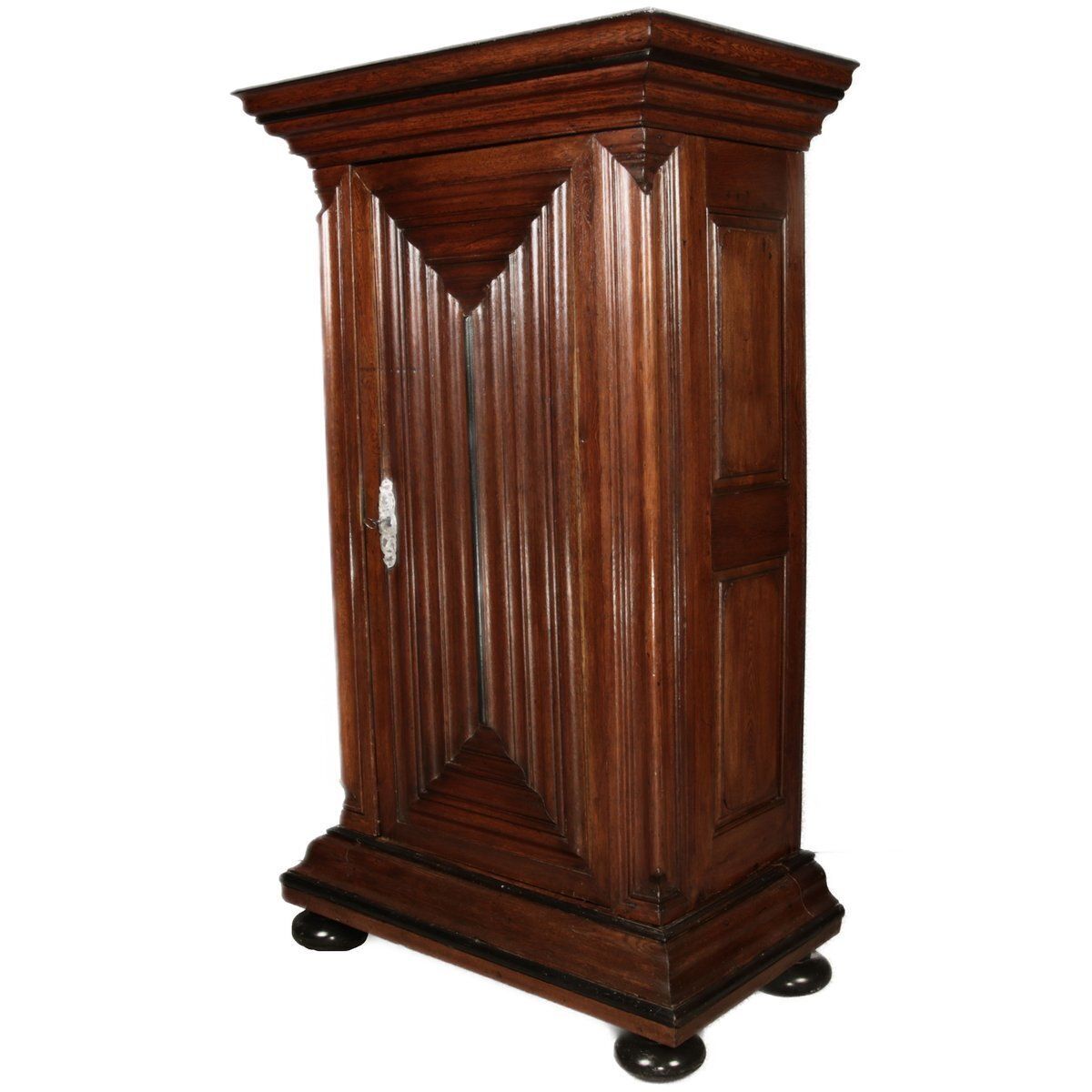 Antique Frankfurt Wave Cabinet In Oak, 1750 photo for sale