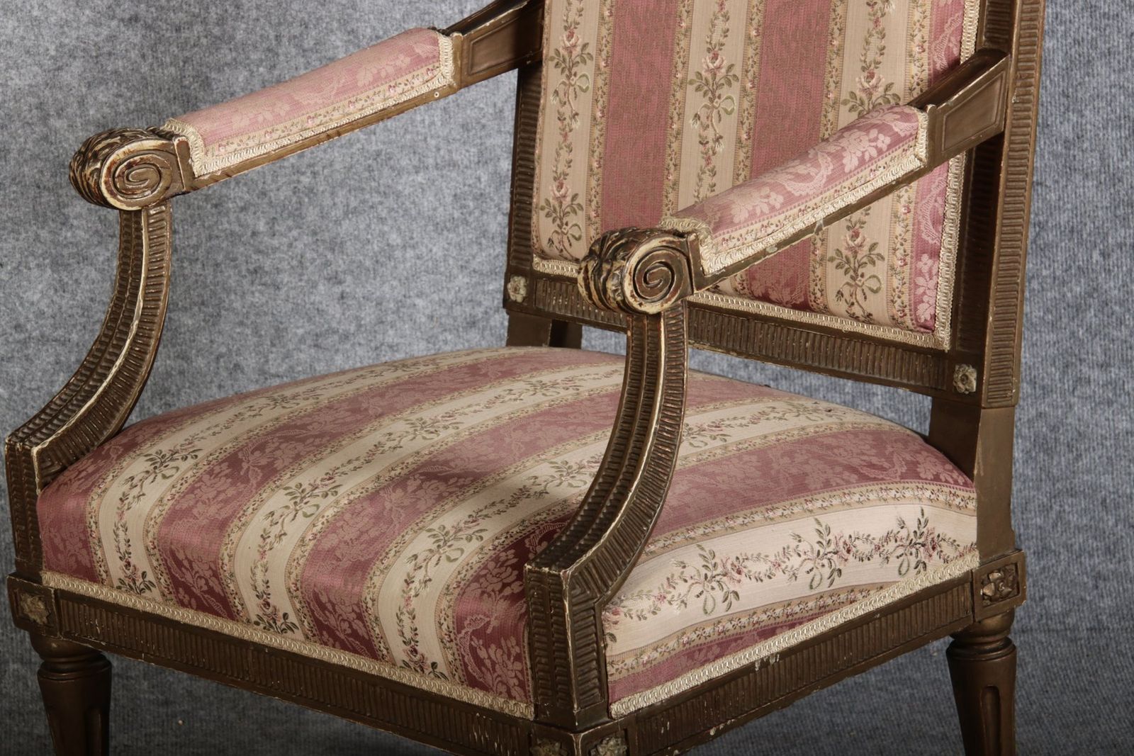 Antique Louis Seize Armchair, 1780s photo vinterior