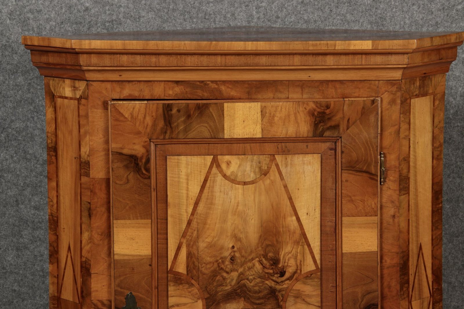 19 Century Baroque Corner Cabinet In Walnut Veneered, 1800s photo vinterior