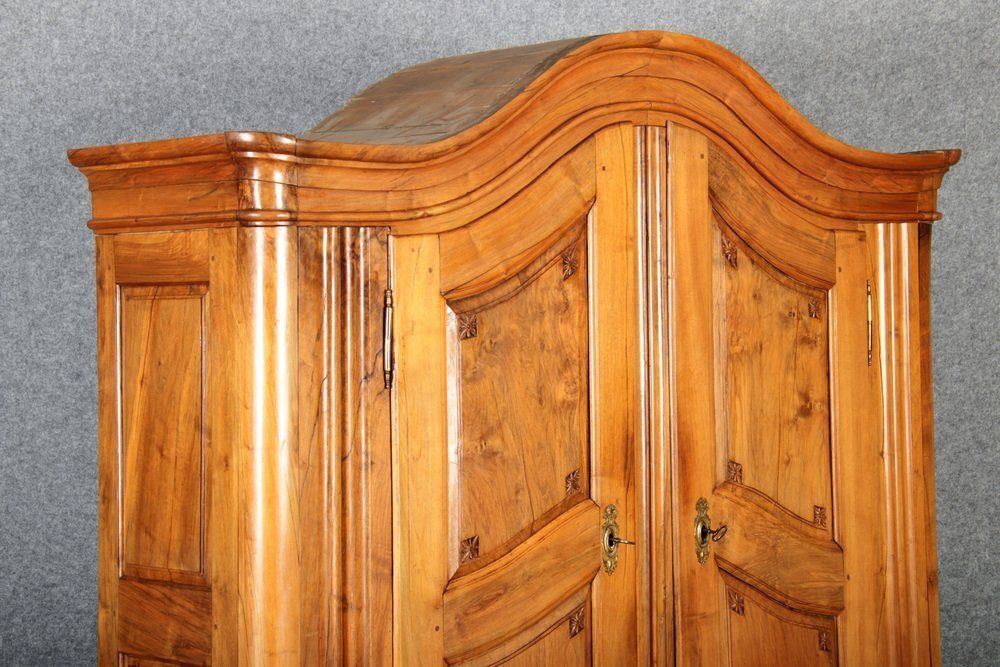 photo vintage Antique Louis XVI Baroque Cabinet In Walnut, 1780s