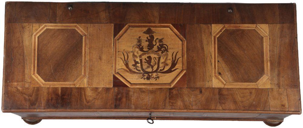 Antqiue Baroque Chest In Walnut, 1750 photo Furniture