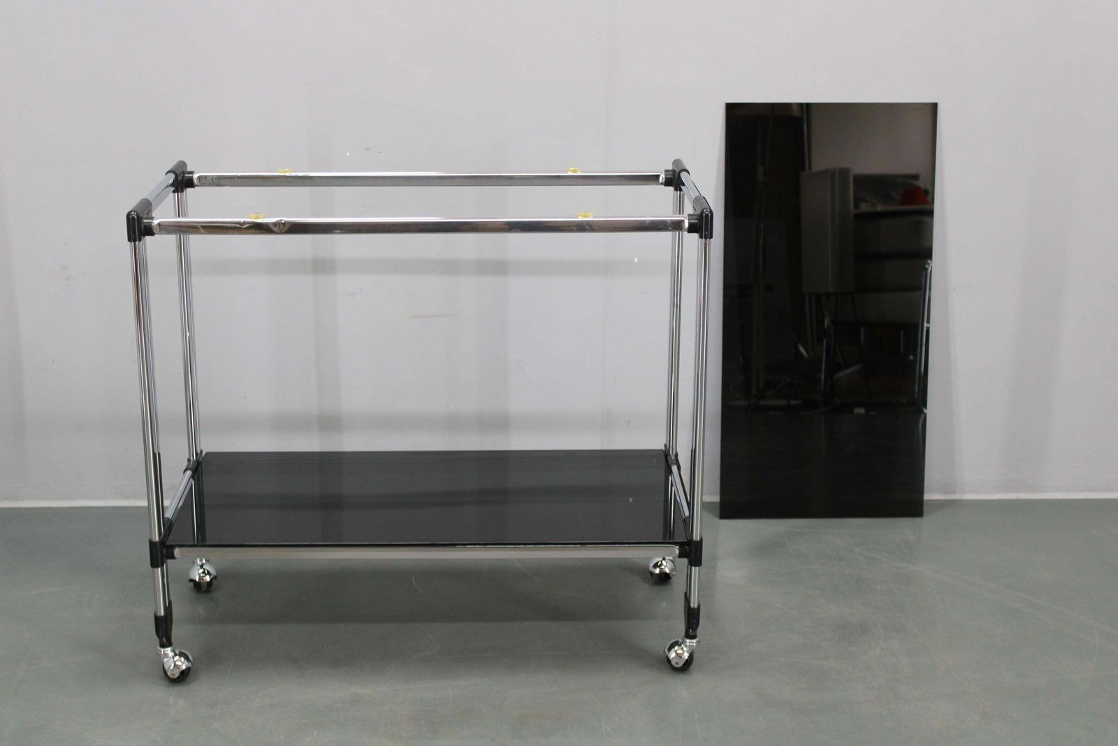 photo vinterior 1970s Italian Chrome & Smoked Glass Serving Table On Casters