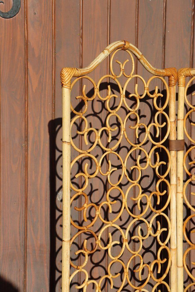 Vintage Italian Rattan Screen With 3 Leaves, 1960s photo vinterior