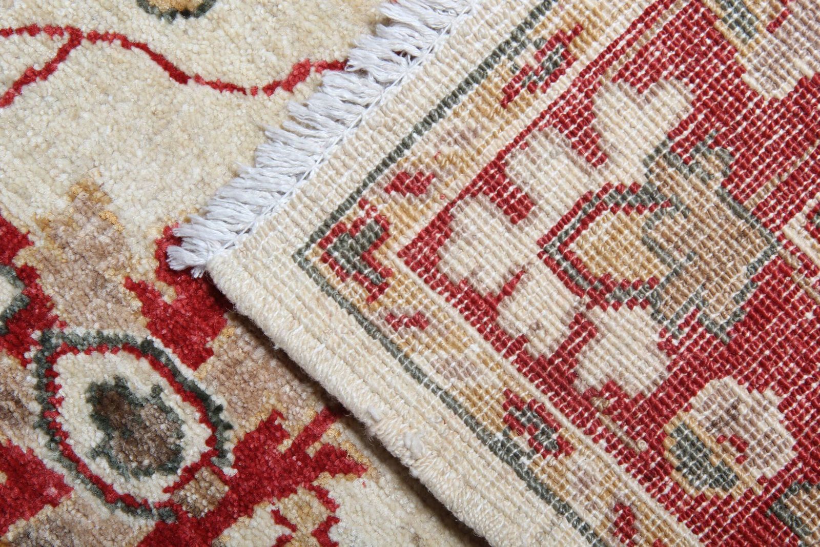 photo buy Traditional Cream Wool Rug, Small Red Floral Oriental Carpet 86x123 Cm