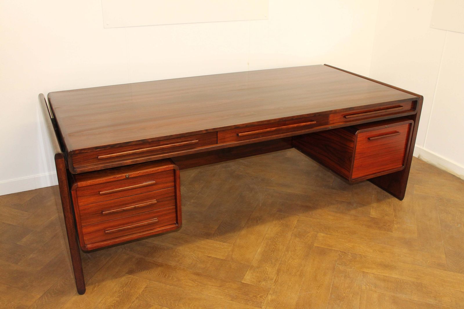 Used (1960s) Danish Rosewood Executive Desk By Dyrlund photo Furniture