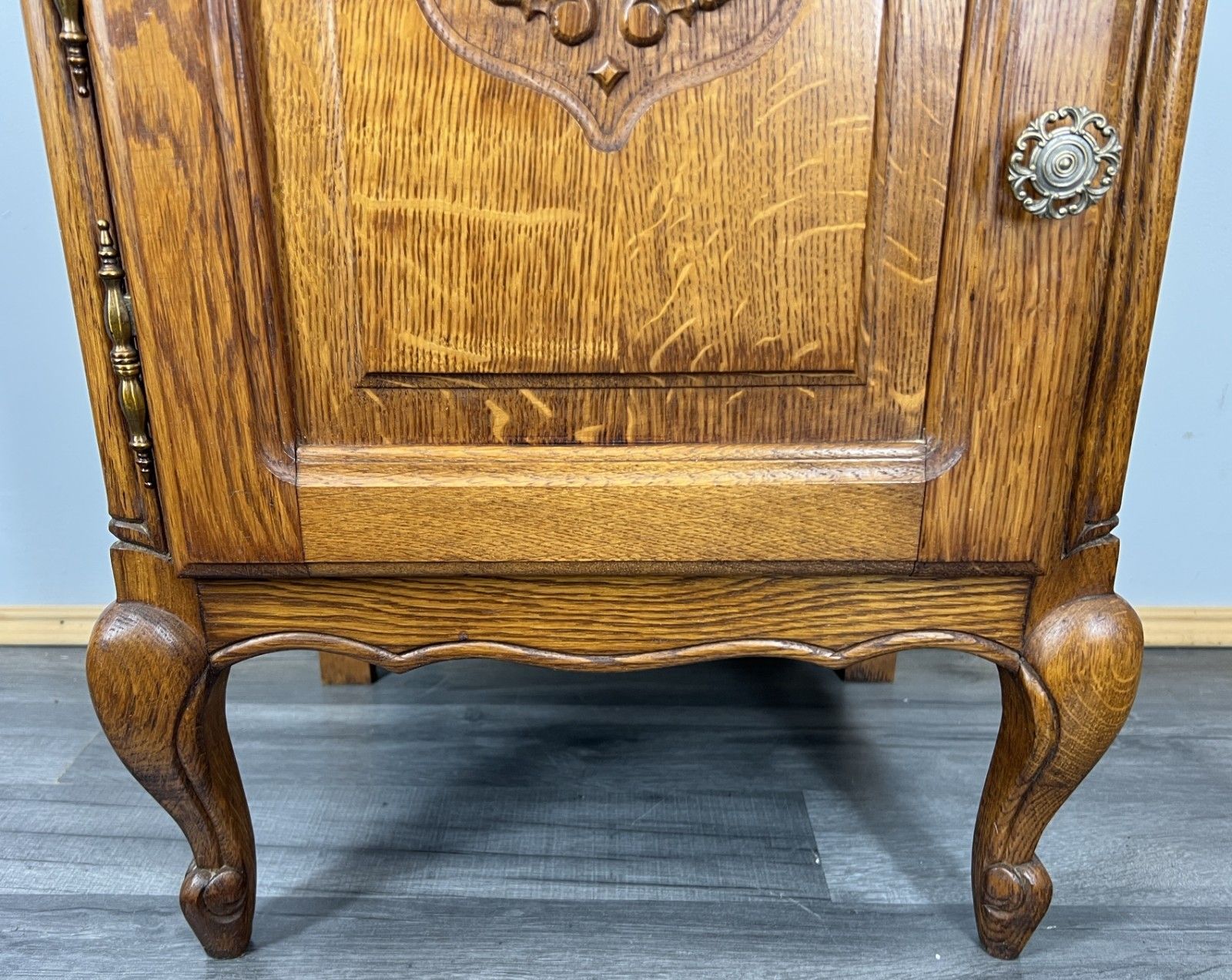 Pair Of Bedside Tables Vintage French Louis Oak  Nightstands Cabinets Lot 4442 photo 399.0
