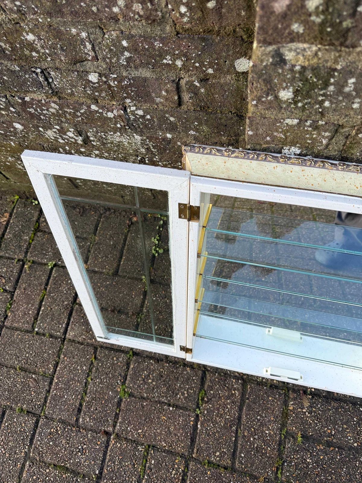 photo vintage Vintage Creazioni Artistiche Mirrored Display Cabinet, 1970s Gilt & Glass Cupboard, Made In Italy Regency Style Display Cupboard 60cm X 60cm