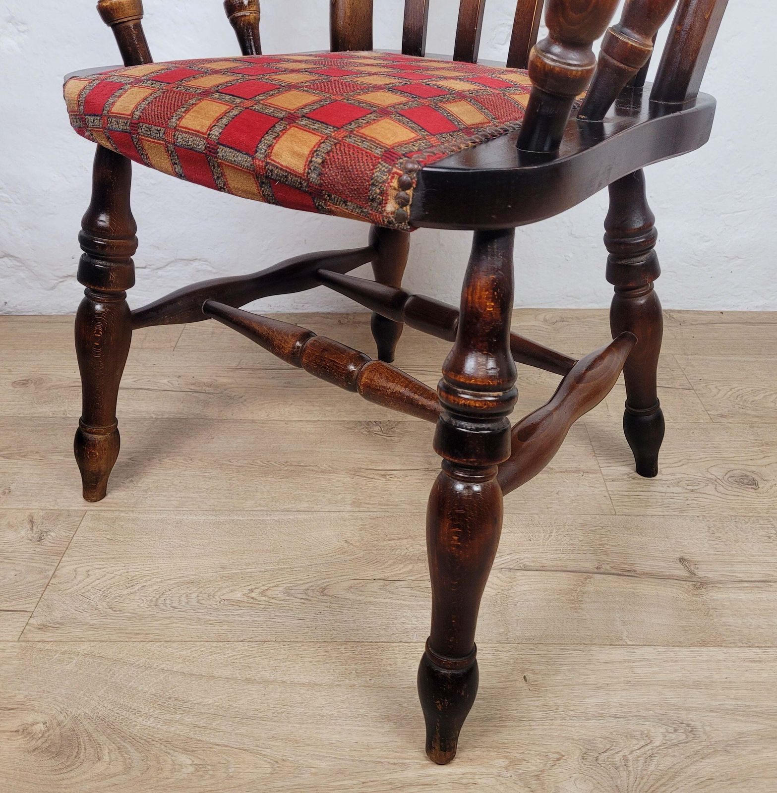 photo vinterior Victorian Windsor Armchair Yorkshire Elm Beech Highback 19thc
