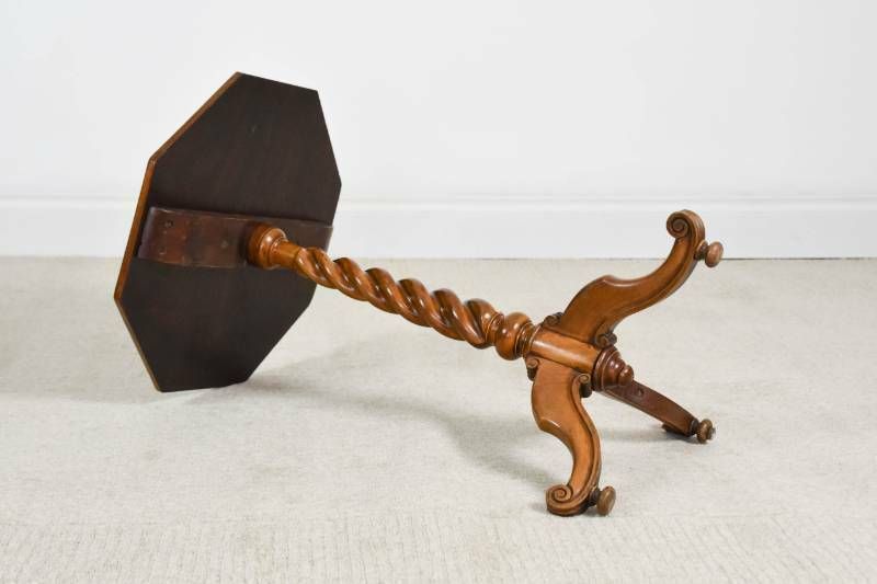 Fine Quality Victorian Parquetry Side Table photo vinterior