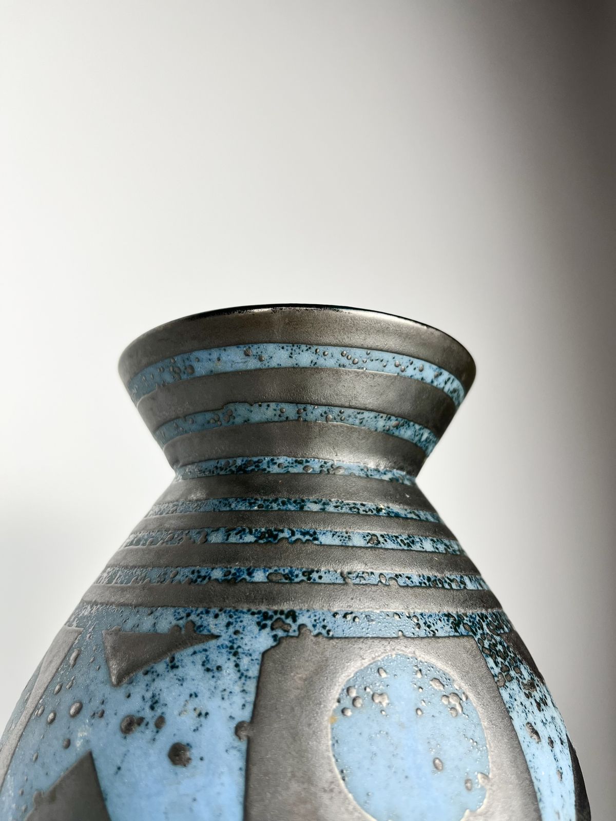 Carstens Tönnieshof ‘Ankara’ Vase, West German 1960s photo vinterior