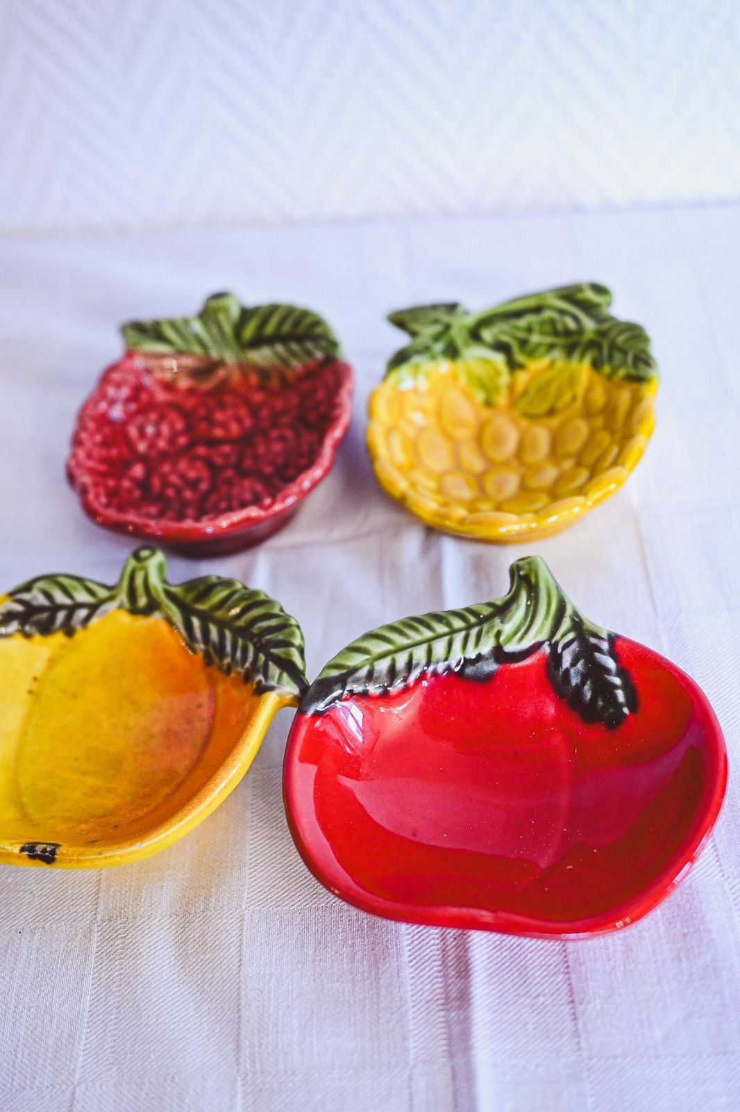 Set Of 4 Vintage Italian Majolica Fruit Plates 10cm Bread Plates Tea Bag Rests Lemon Strawberry Pear Ceramic Fruit Dishes photo buy