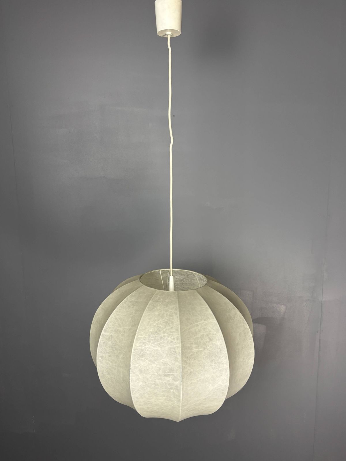 photo vinterior Page 1 Of 22 Midcentury Space Age Cocoon Hanging Pendant Ceiling Lamp, 1960s