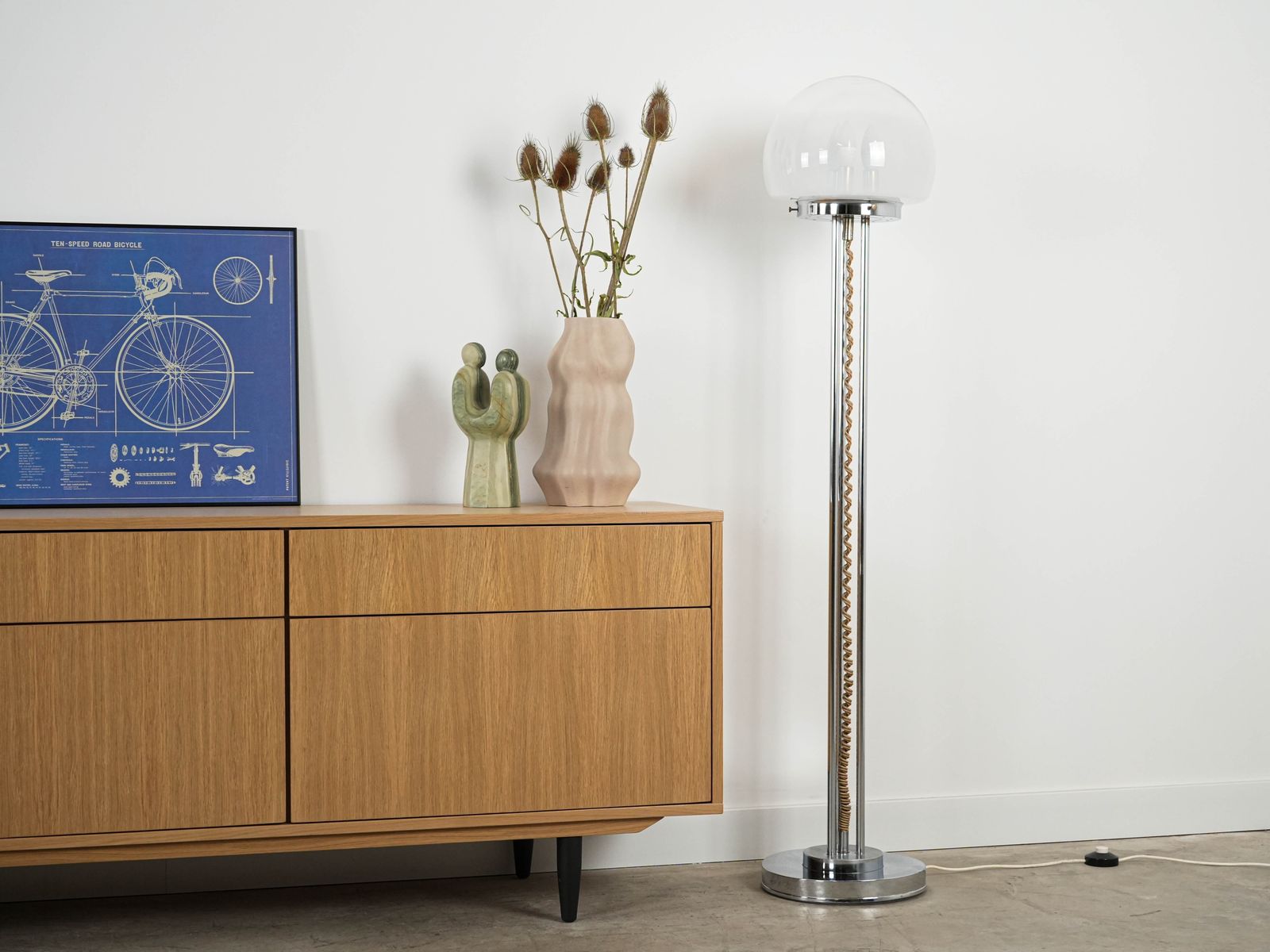 Vloerlamp, Italiaans Design, Jaren 1970, Vervaardigd In Italië photo for sale