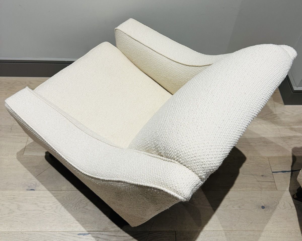 photo vinterior Pair Of 1950s French Cream Boucle & Brass Legs Lounge Armchairs