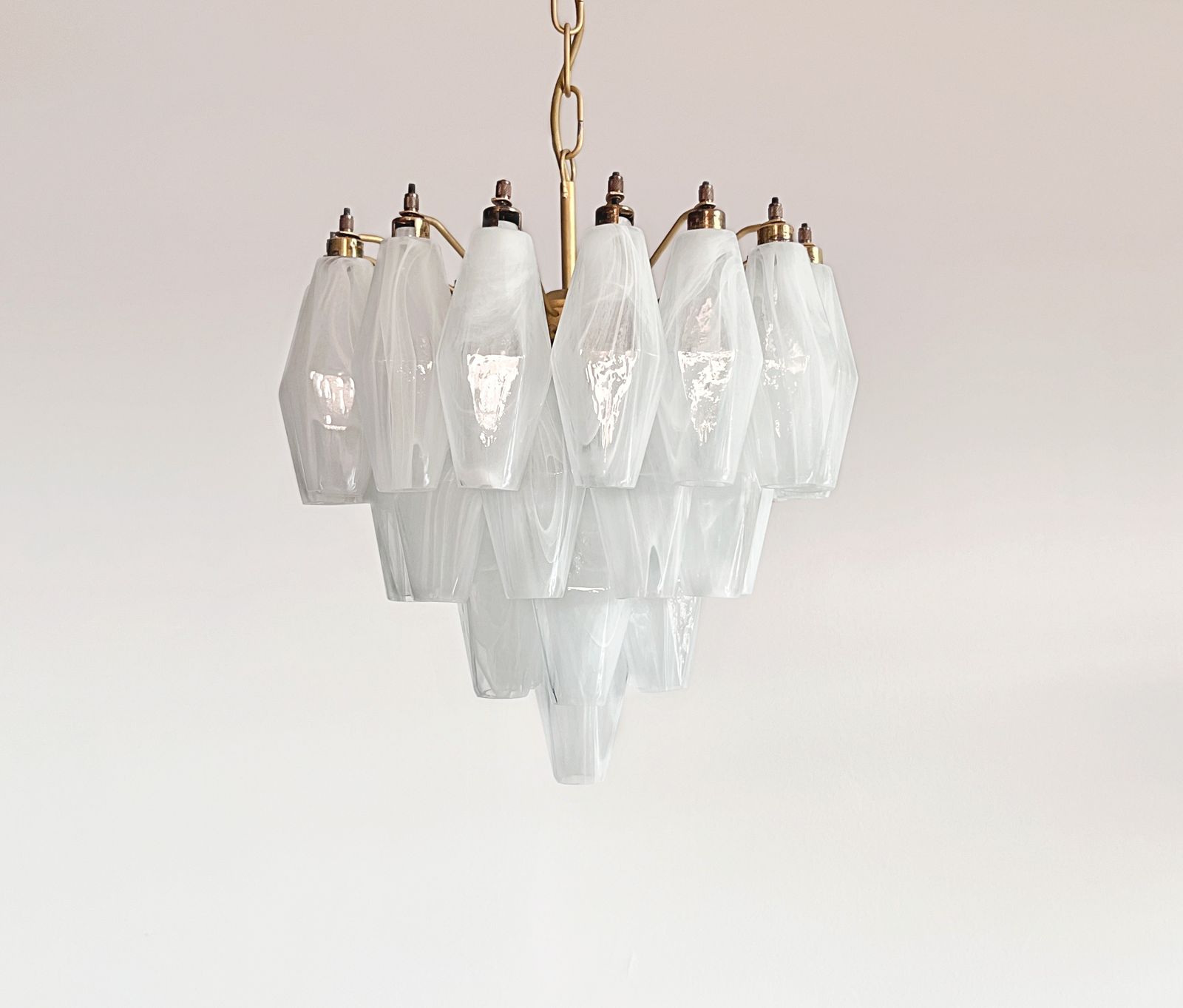 Elegant Murano Alabaster White Poliedri Chandelier   Carlo Scarpa Design photo for sale