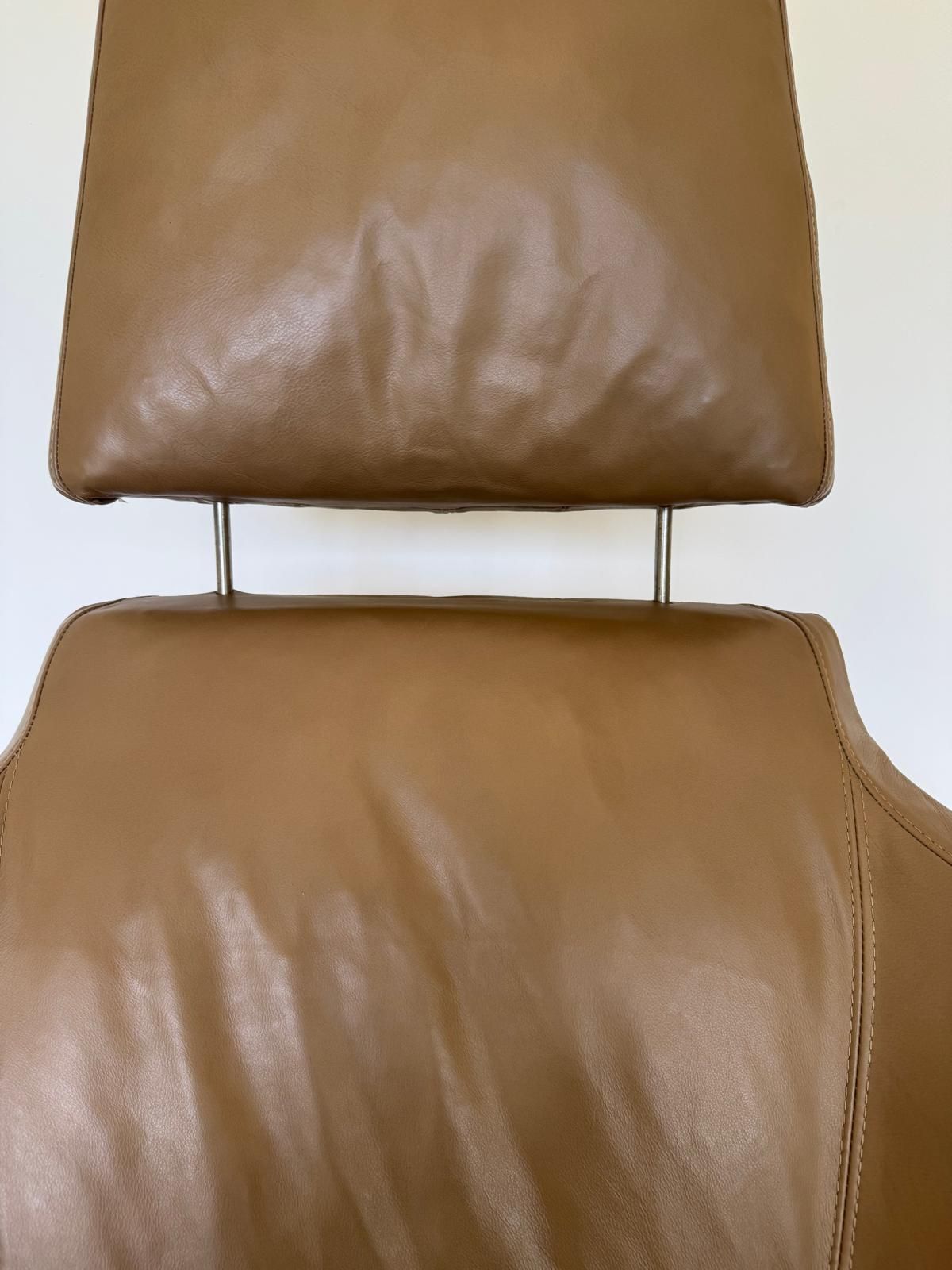 Natuzzi Leather Swivel Armchair / Chair In Light Tan photo Furniture