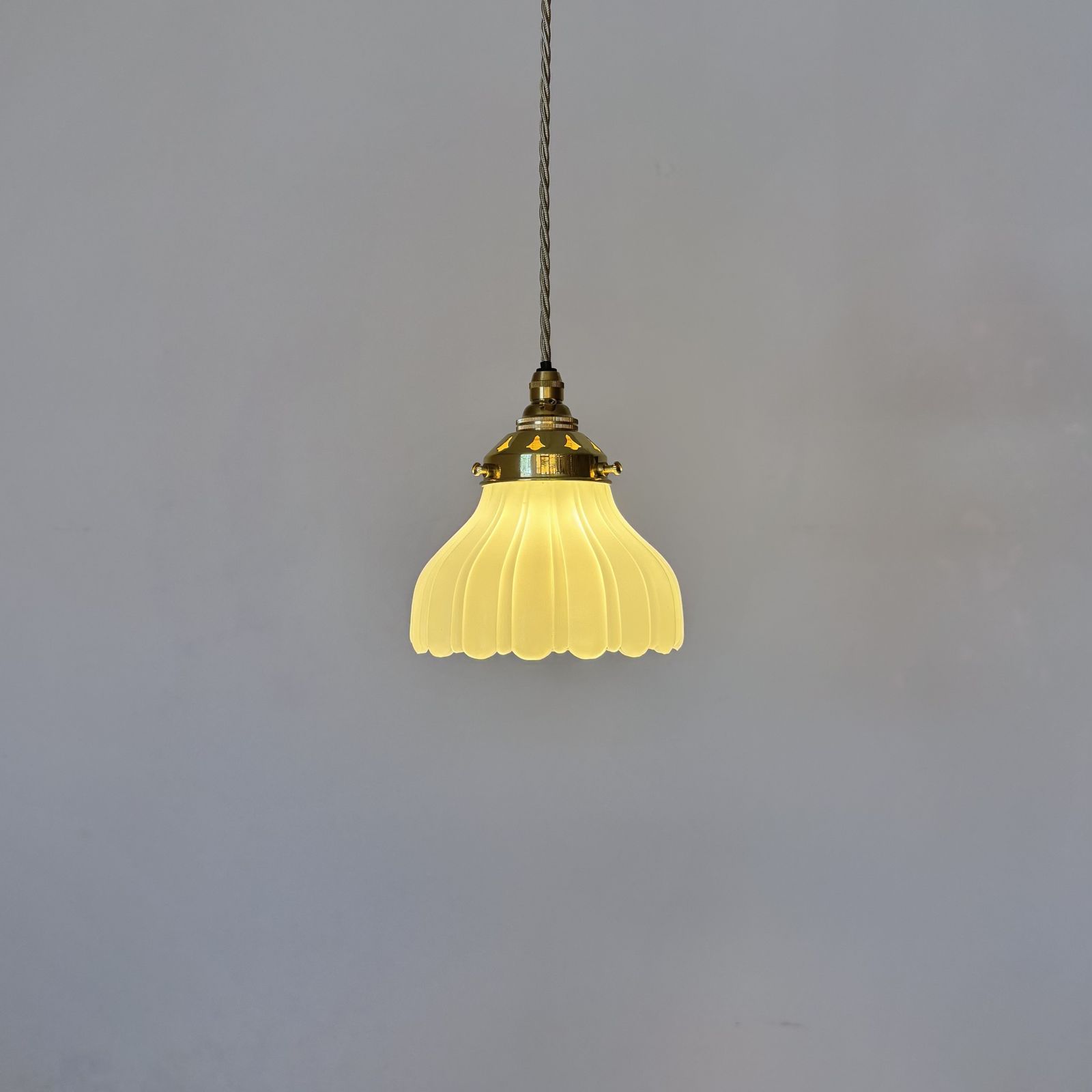 Moonstone Frill Glass Shade photo 145.0